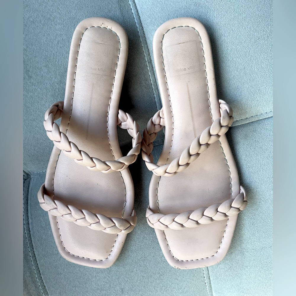 Dolce Vita Soft Nuetral elegant peach-like color braid strap Sandals  Size  9.5